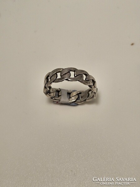 Unisex silver ring with a special chain link pattern