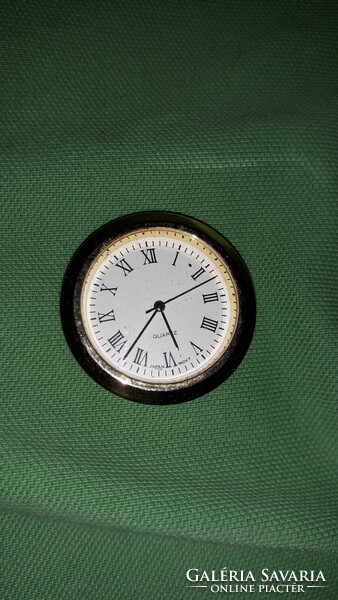 Good condition movt japan working quartz quartz wristwatch / pocket watch without strap as shown in the pictures