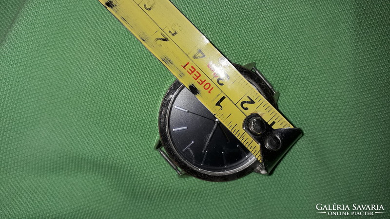 Good condition serpaco working quartz men's quartz wristwatch without strap as shown in the pictures