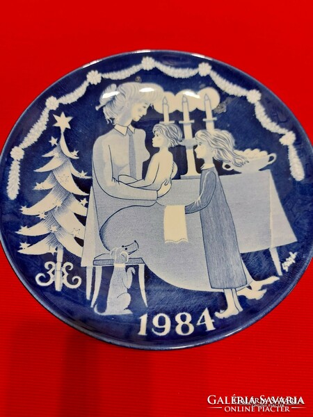 Gyönyörű Gustavsberg porcelán,karácsonyi jelenetes dísztányér.