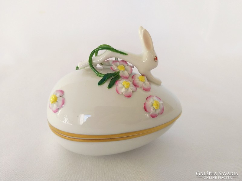 Easter bunny running among Herend flowers, bonbonnier / jewelry holder. Flawless!