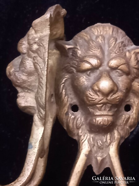 Antique solid copper lion figure hanger