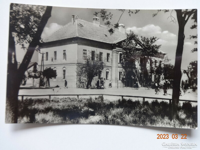 Régi postatiszta képeslap: Szabadszállás, Tanácsháza (1959)