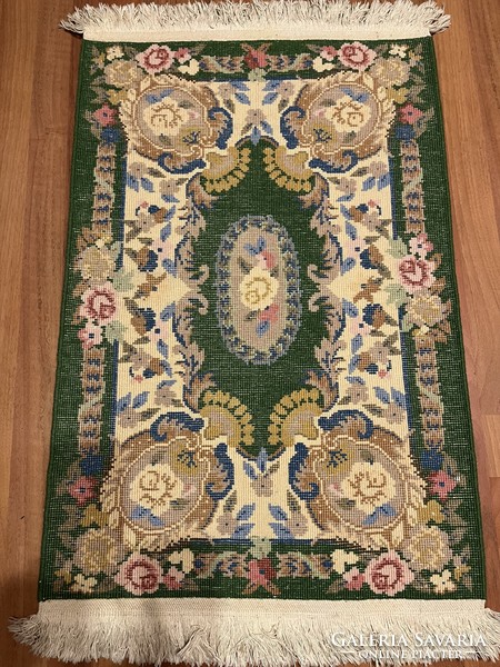 Chinese wool hand-knotted rug