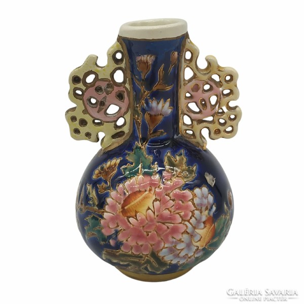 Zsolnay historicizing small vase m998