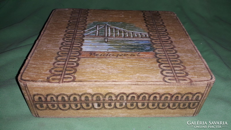 Antik fa festett égetett asztali dísz doboz BUDAPEST - LÁNCHÍD 17 x 15 x 5 cm a képek szerint