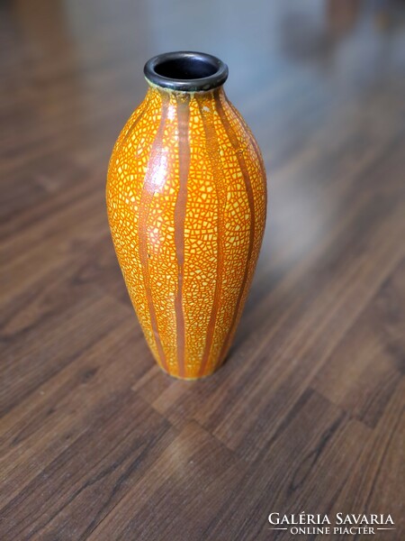 Ceramic vase 28 cm.