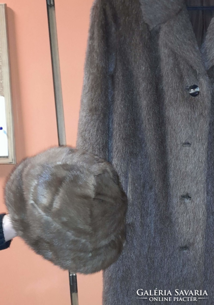 Real fur hat, cap. Lined, in very nice condition