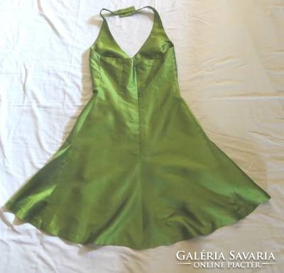 Zöld selyem nyakpántos ruha h: 96 cm mb:81 cm