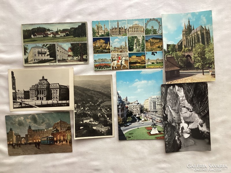 25 darab külföldi képeslap  . ( K . ) .