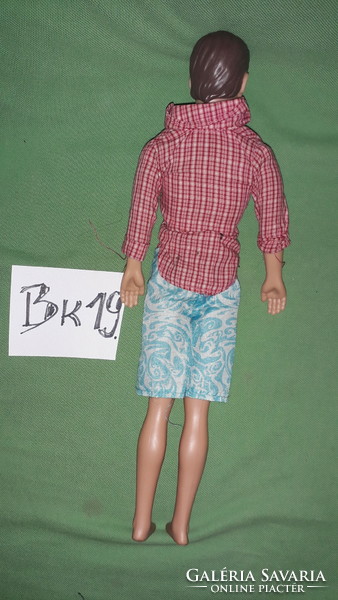 Csodaszép EREDETI DISNEY 2000 - BARBIE - HERCEG FIÚ játék baba vagány ruhában a képek szerint BK19