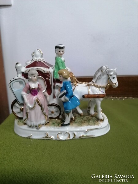 Barokk porcelán szobor, 3 alakos, lovas hintós - fogatos