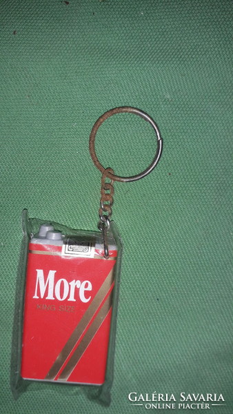 Retro trafikáru cigaretta reklám MORE plasztik -fém kulcstartó a képek szerint