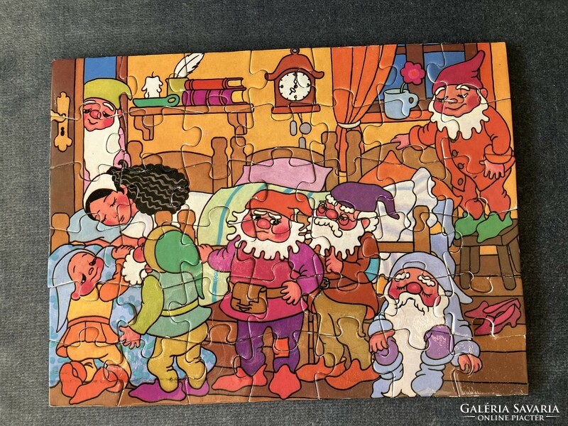 Hófehérke és a hét törpe meseképes összerakó játék / puzzle 1983-ból