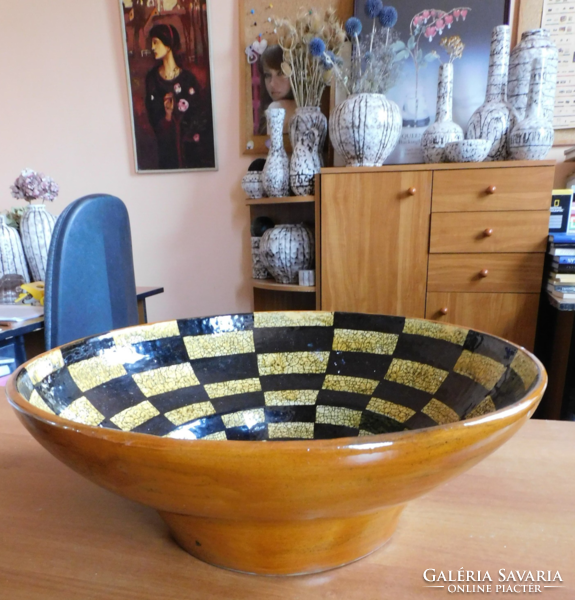 Ágnes Borsódy - huge ceramic bowl - Mária with her little one