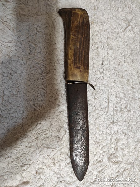 100-year-old hunting dagger