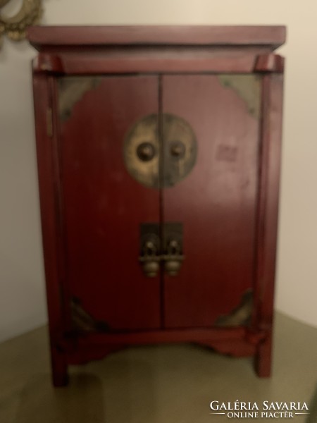 Authentic Chinese jewelry cabinet