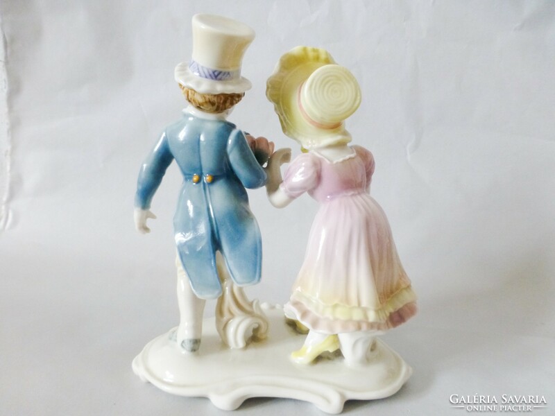 Beautiful karl ens porcelain ksetling baroque couple, children. Flawless!!!