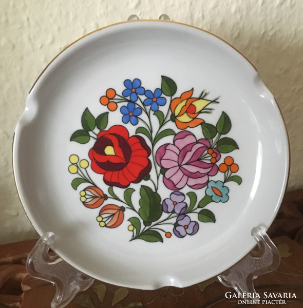 Kalocsai hand-painted porcelain ashtray