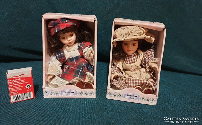 Porcelain doll, dolls sold together