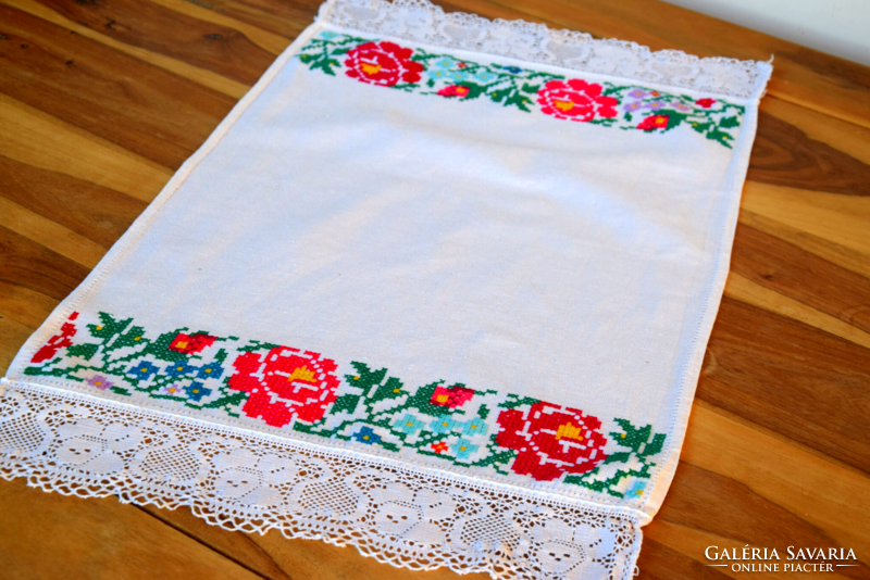 Antique old decorative towel hand-embroidered folk rose forget-me-not lace 68 x 38