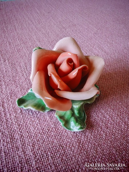 Ens porcelain rose