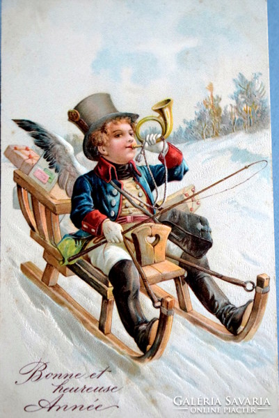 Antik dombornyomott Újévi üdvözlő képeslap -angyalka postás,  kürt, szánkón ,téli táj 1906ból