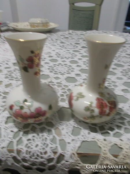 Zsolany kicsi vázák két darab