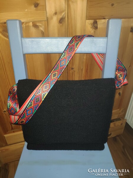 'Villanás' hand-woven large woolen bag