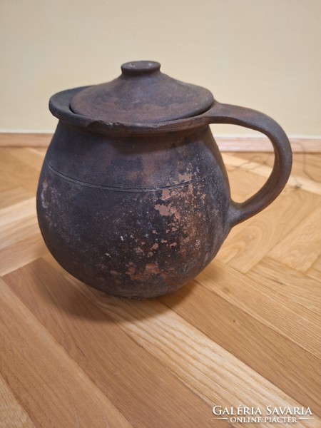 Antique ceramic cooking pot