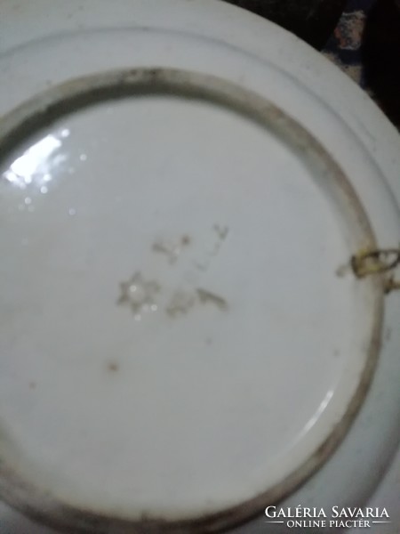 16 cm from a folk plate collection, it is in the condition shown in the pictures