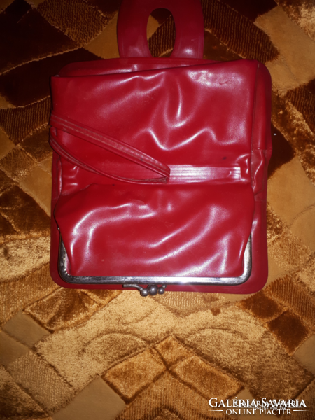 Cheap! Red women's wallet with 3 drawers, barely used
