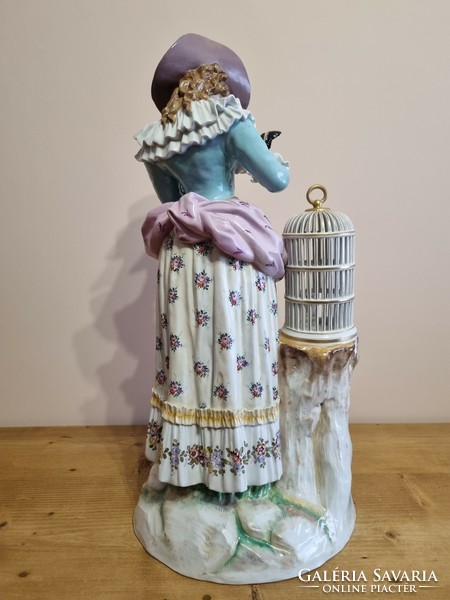 Alt Wien porcelain, lady with cage
