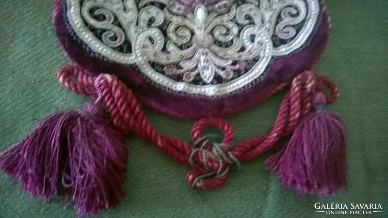 Antique theater bag-lamp with wonderful handwork deep purple velvet and cord