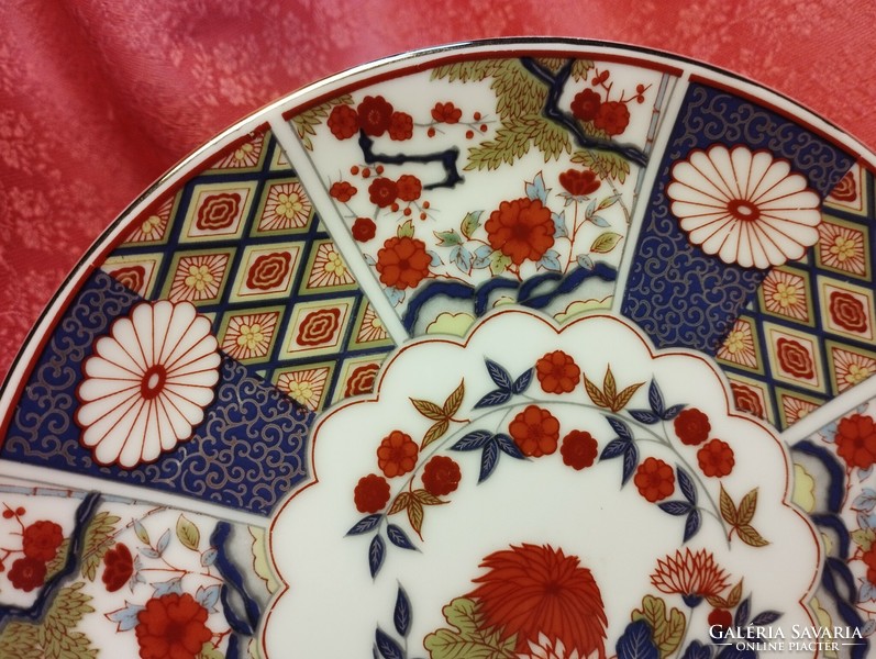 Imari mintás japán porcelán kistányér, dísztál, 3 darab