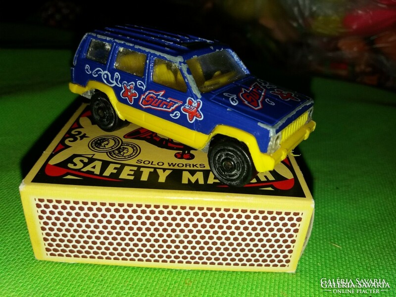 Old still French majorette jeep cherokee metal small car 1: 60 size according to the pictures