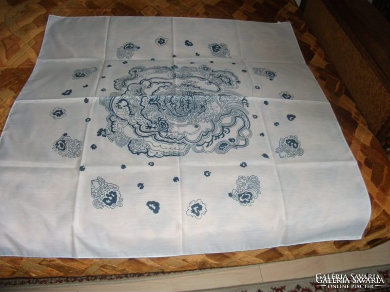White-based tablecloth with blue pattern, fine fabric, unused size: 89 x 87 cm