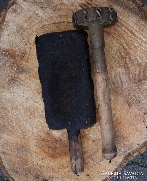 Antique wooden cube, numbering tool