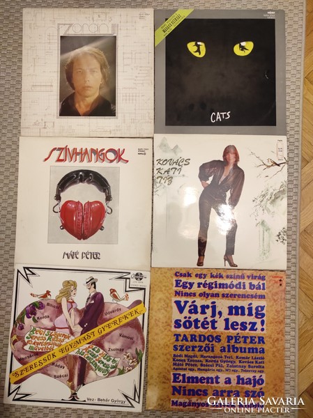 12 Hungarian vinyl records