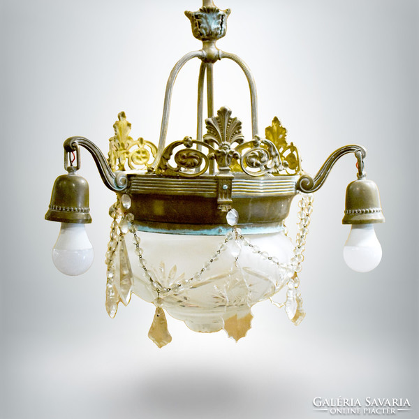 Large chandelier with 4 bulbs