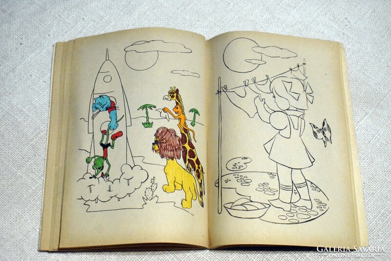 Happy Time Paint & Crayon Book 1979 színezhető kifestő gyermek könyv használt