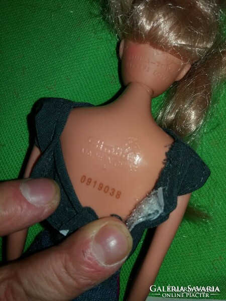 Eredeti SIMBA Steffi Love szép szöszke ,  Barbie baba farmer ruciban a képek szerint BN 94