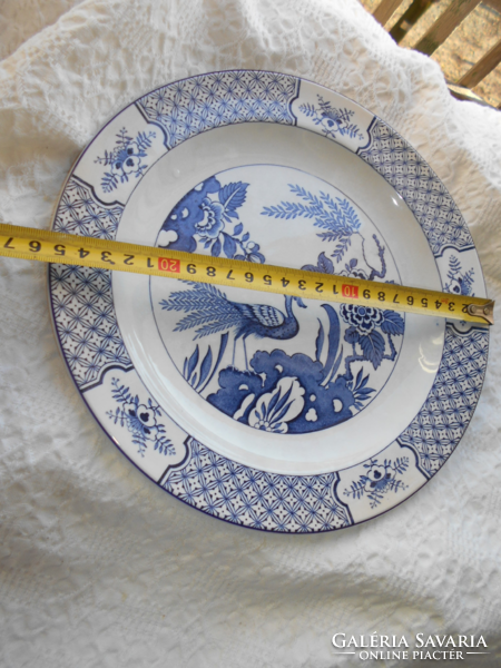 Plate with oriental style bird motif