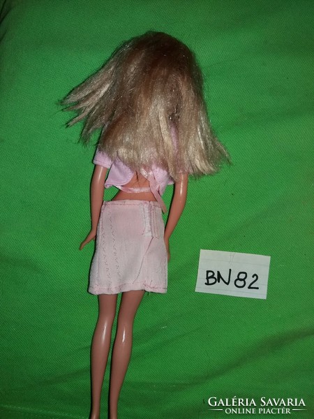 NAGYON SZÉP Eredeti 1998 MATTEL Barbie baba a képek szerint BN 82.