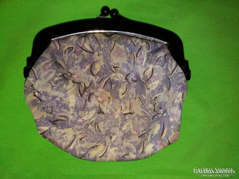 Antique, good condition, vinyl patent flower patterned velvet inside, silk handbag, as shown in the pictures