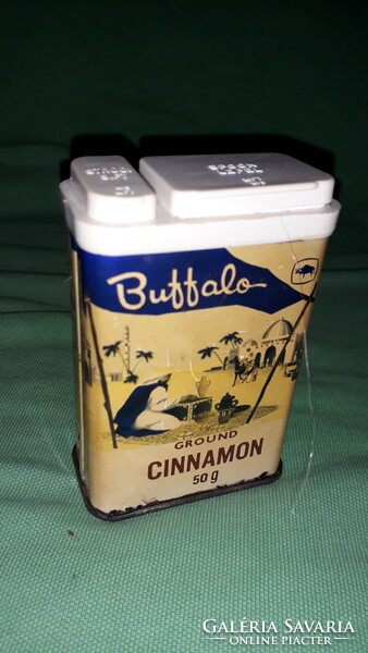 Antik BUFFALO CINEMON - fűszeres doboz tele fahéjjal szórófejes és öntős tároloval a képek szerint