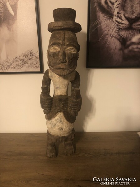 Antik gyűjteményi afrikai szobor kb. 70 cm