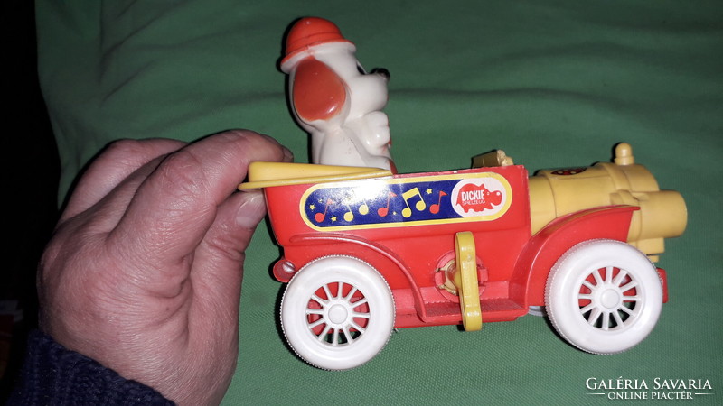 Retro dickie puppy with driver key pull-up plastic oldsmobile toy car 18x10cm according to the pictures