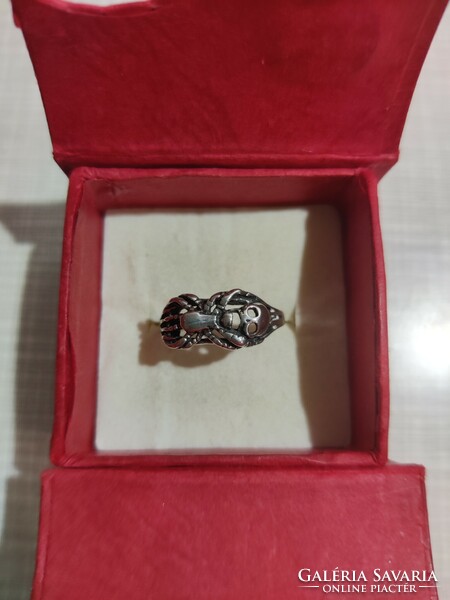 Halálfejes ezüst gyűrű