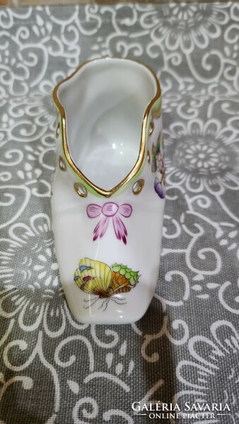 Small shoes with Victoria decoration from Herend 2.